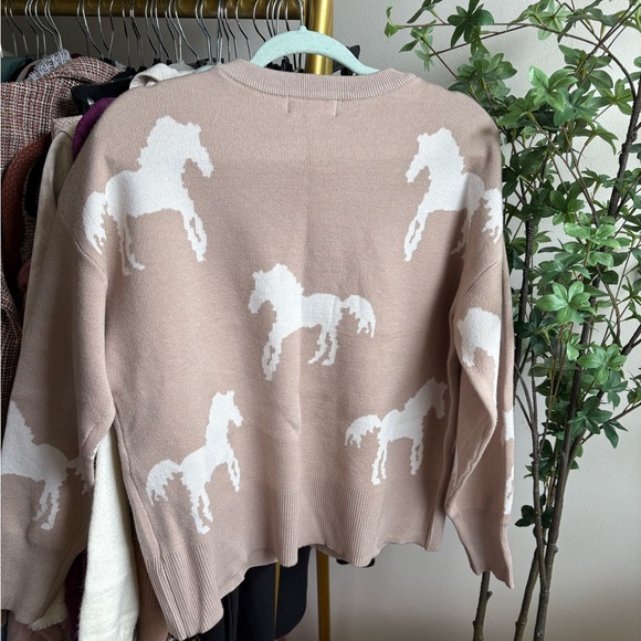 Jason Wu Beige Sweater with White Horse Design NWT - Picture 3 of 4
